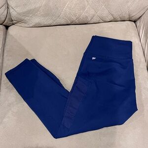 Women’s Fabletics Powerhold Capri Length Pocket Leggings